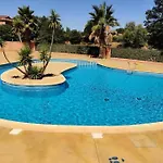 T2 Golf St Thomas Ll Clim Ll Piscine Ll Parking Ll Wifi شقة بزييه